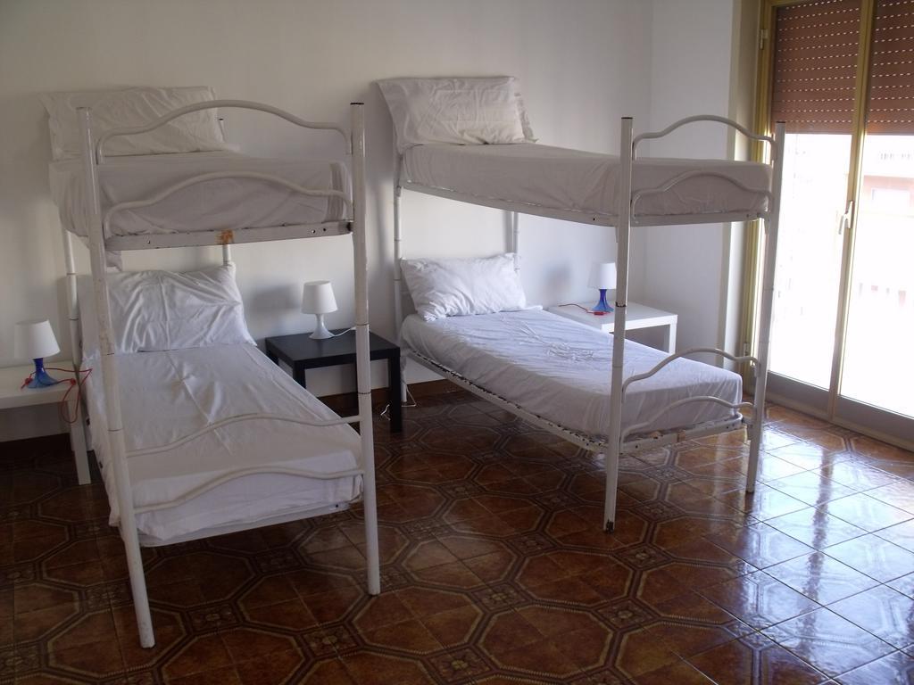 A Tre Passi Dal Centro Hotel Палермо Екстериор снимка