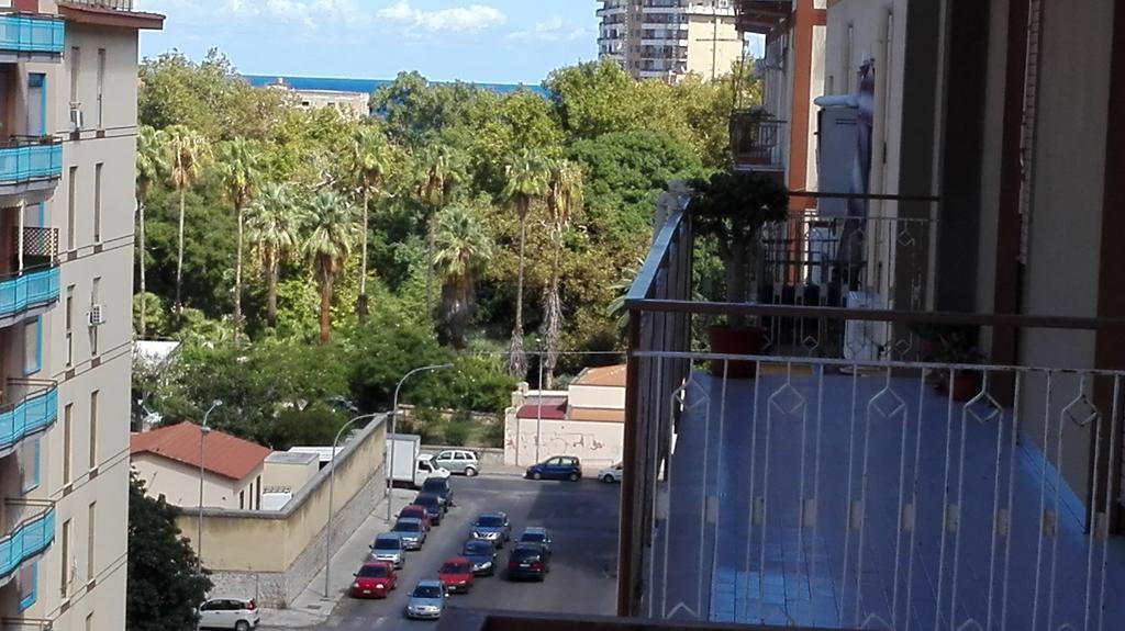 A Tre Passi Dal Centro Hotel Палермо Екстериор снимка